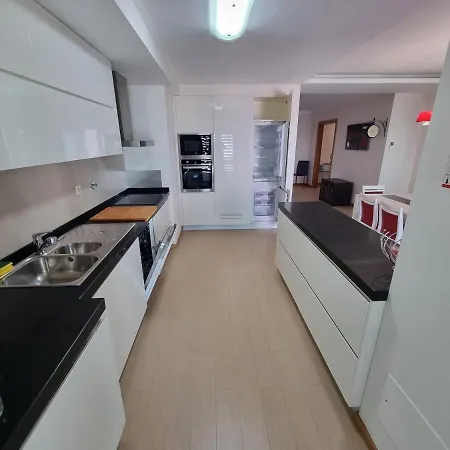 Apartment Na Com Estacionamento