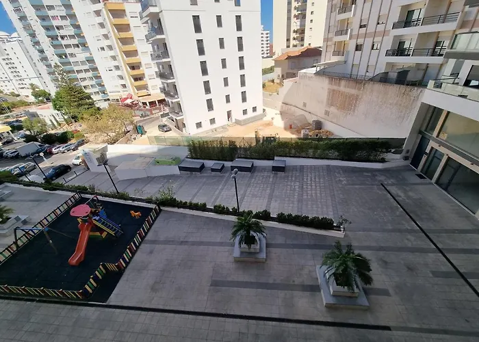 Na Com Estacionamento * ポルティマン