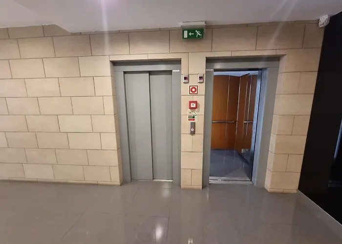 Na Com Estacionamento * ポルティマン