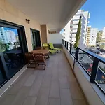 Na Com Estacionamento *