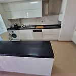 Na Com Estacionamento Apartman